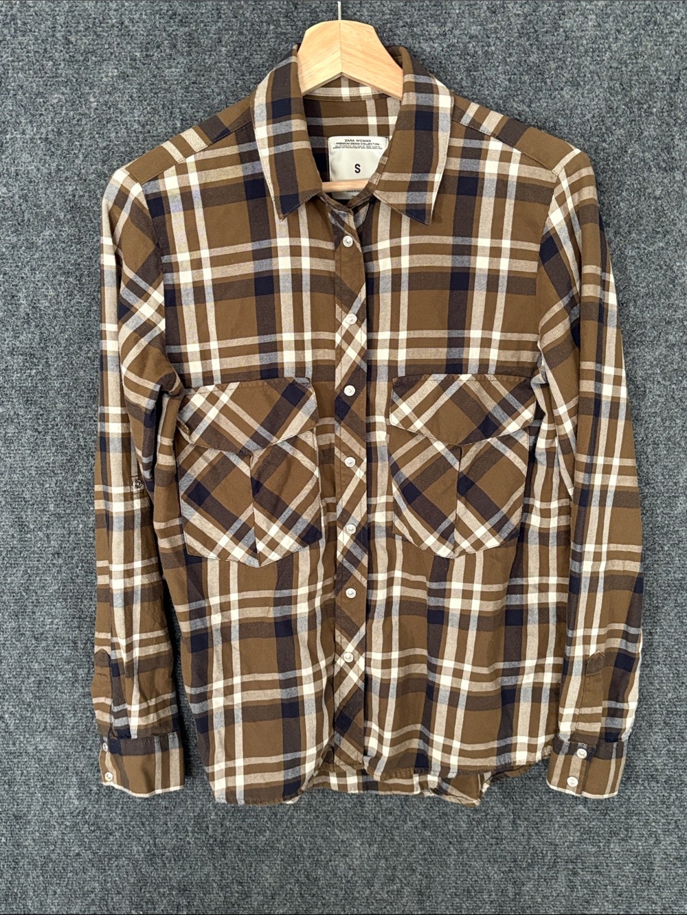 Zara Women’s Brown Plaid Overshirt Premium Denim Collection.
Size: Small